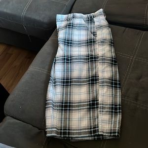 Mens plaid shorts white and blue size 29